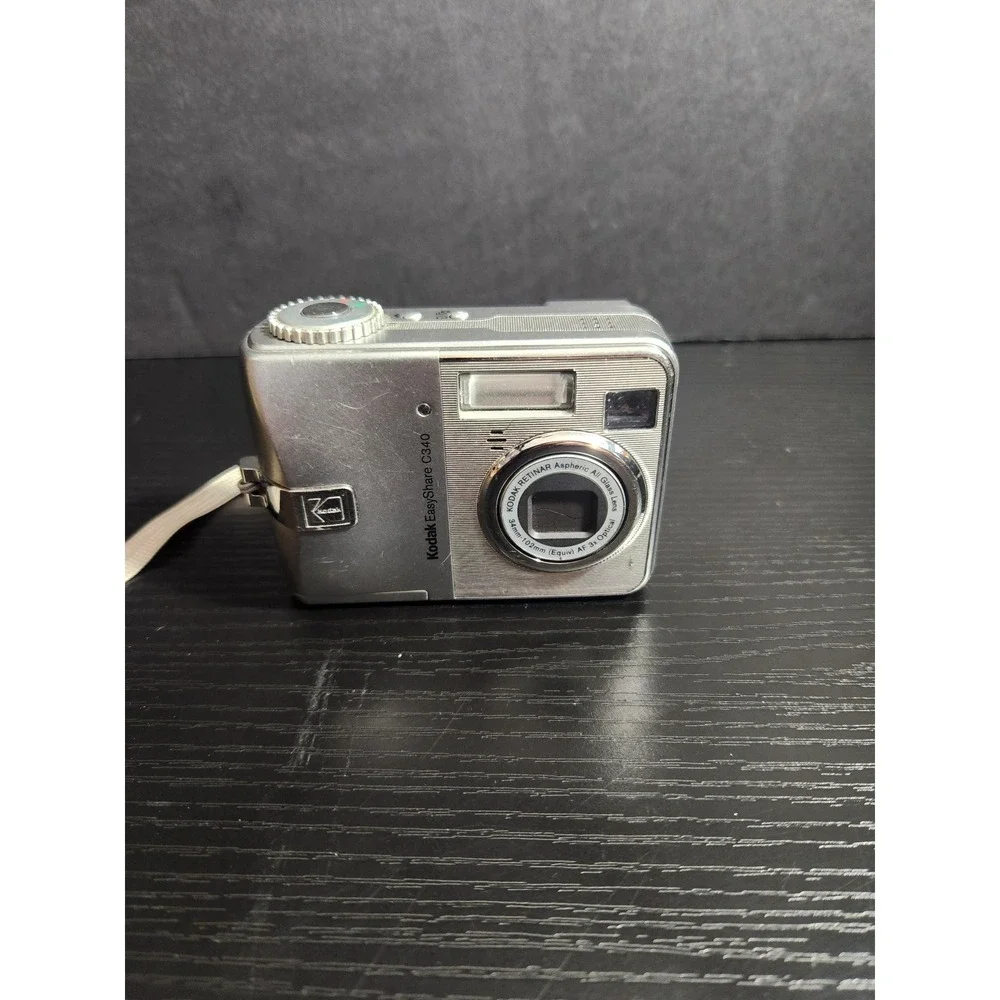 Kodak EasyShare C340‎ Silver 5MP Digital Camera 3x Zoom AS IS UNTESTED